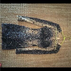 STUNNING DRESS WORN ! ABSOLUTELY NO FLAWS SUCH AS STAINS OR RIPS